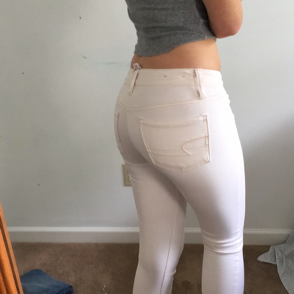 AE cream colored jeans with frayed ends - Picture 3 of 4